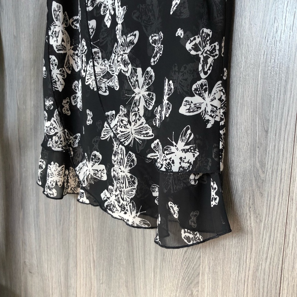 Cap Sleeve Butterfly Blouse - Picture 3 of 13